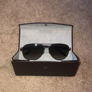 Authentic Gucci aviator sunglasses and case